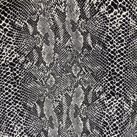 Silk INC International Concepts Petite Skirt 4 New NWT Black White Snake Print - Picture 8 of 8